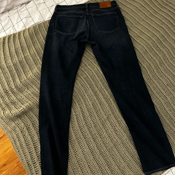 Men’s J. Crew Lightweight Athletic Straight Travel Jeans 32w x 32l - Picture 5 of 5